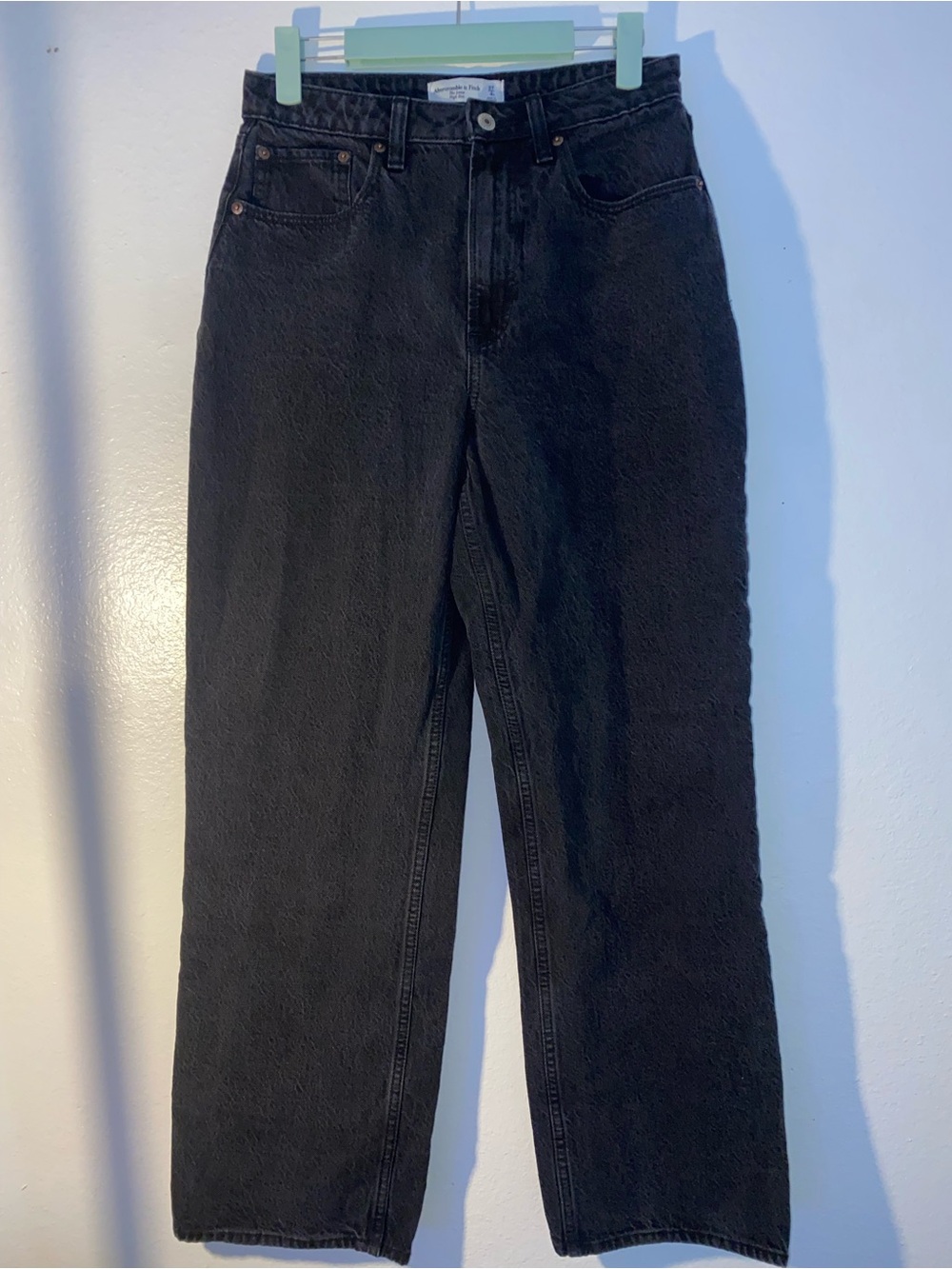 Abercrombie and fitch women’s size 4 the loose high rise black jeans - Picture 2 of 5